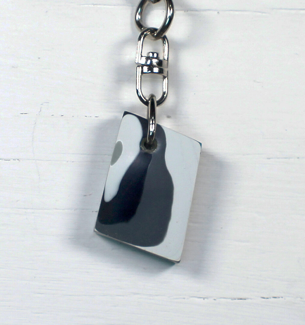 Fordite Keychain - 28.73mm x 21.01mm x 8.18mm (3286) - Image 2