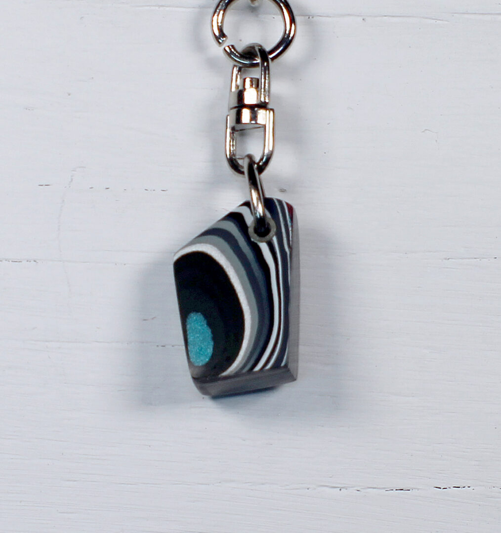 Fordite Keychain - 22.75mm x 13.62mm x 13.46mm (3287) - Image 2